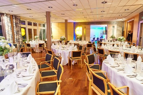 Festsaal & Hochzeitscatering - Hotel Schwanen Metzingen, Hochzeitslocation Metzingen, Kontaktbild