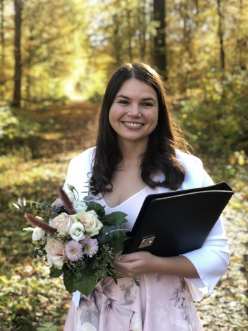 Alisa Pilipovic - Traurednerin, Trauredner · Theologen Gerlingen, Kontaktbild Alisa Pilipovic - Traurednerin, Trauredner · Theologen Gerlingen, Kontaktbild