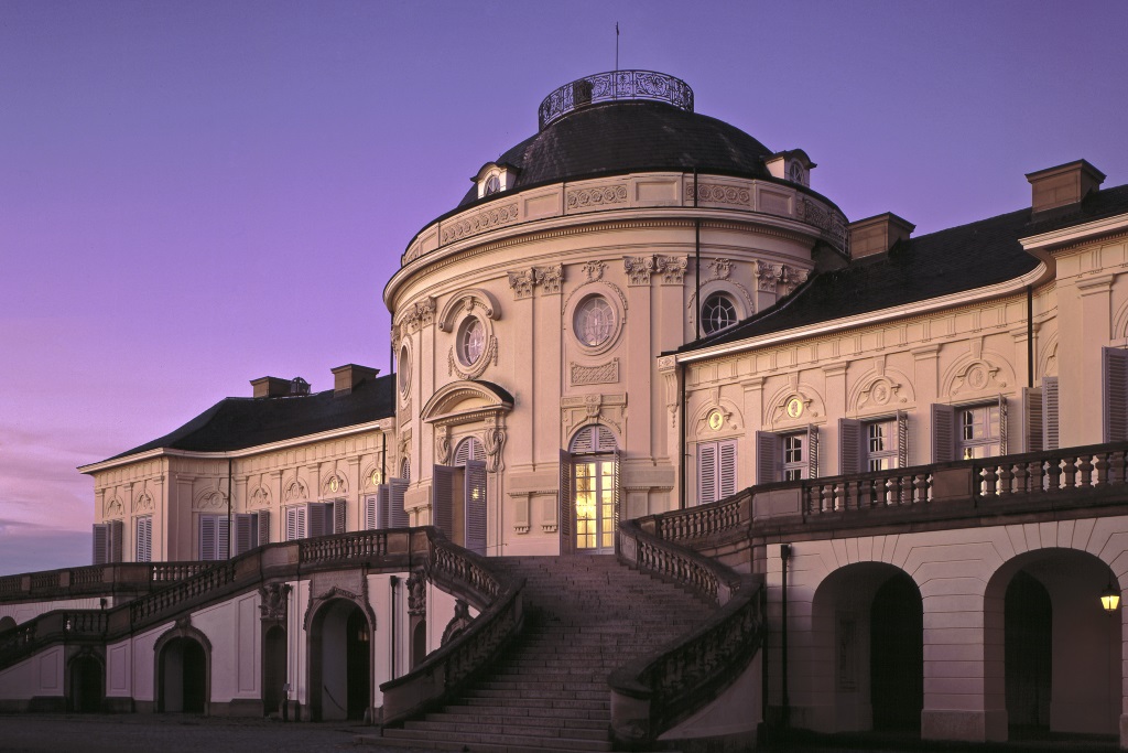 Schloss Solitude bei Sonnenuntergang